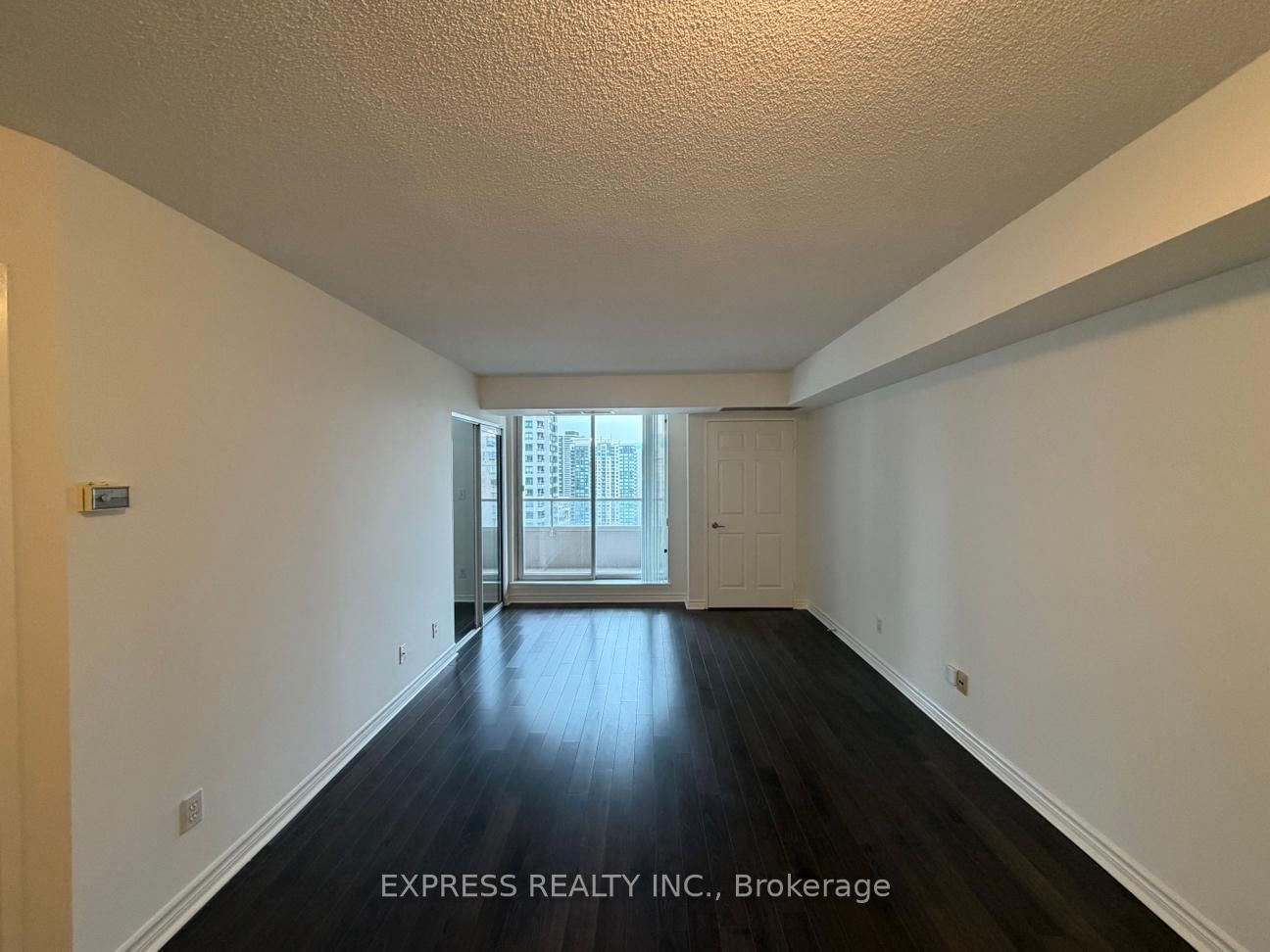 18 Hillcrest Avenue, Unit 2101 - Photo 5