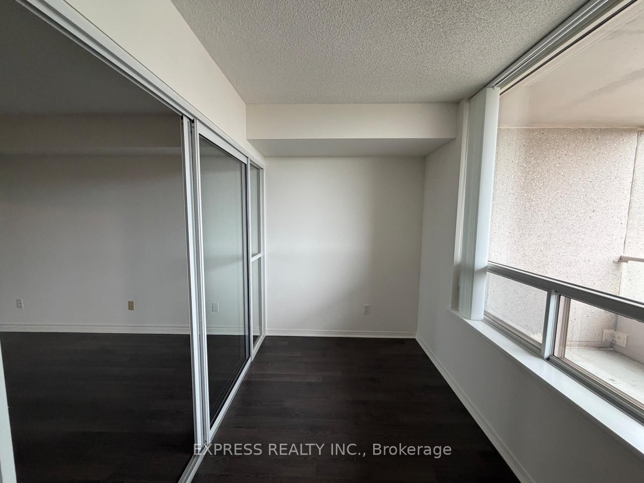 18 Hillcrest Avenue, Unit 2101 - Photo 7