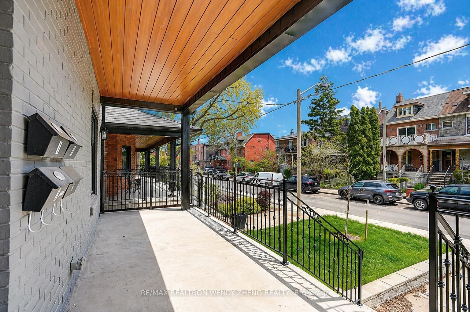175 Grace Street • Toronto, ON photo 3