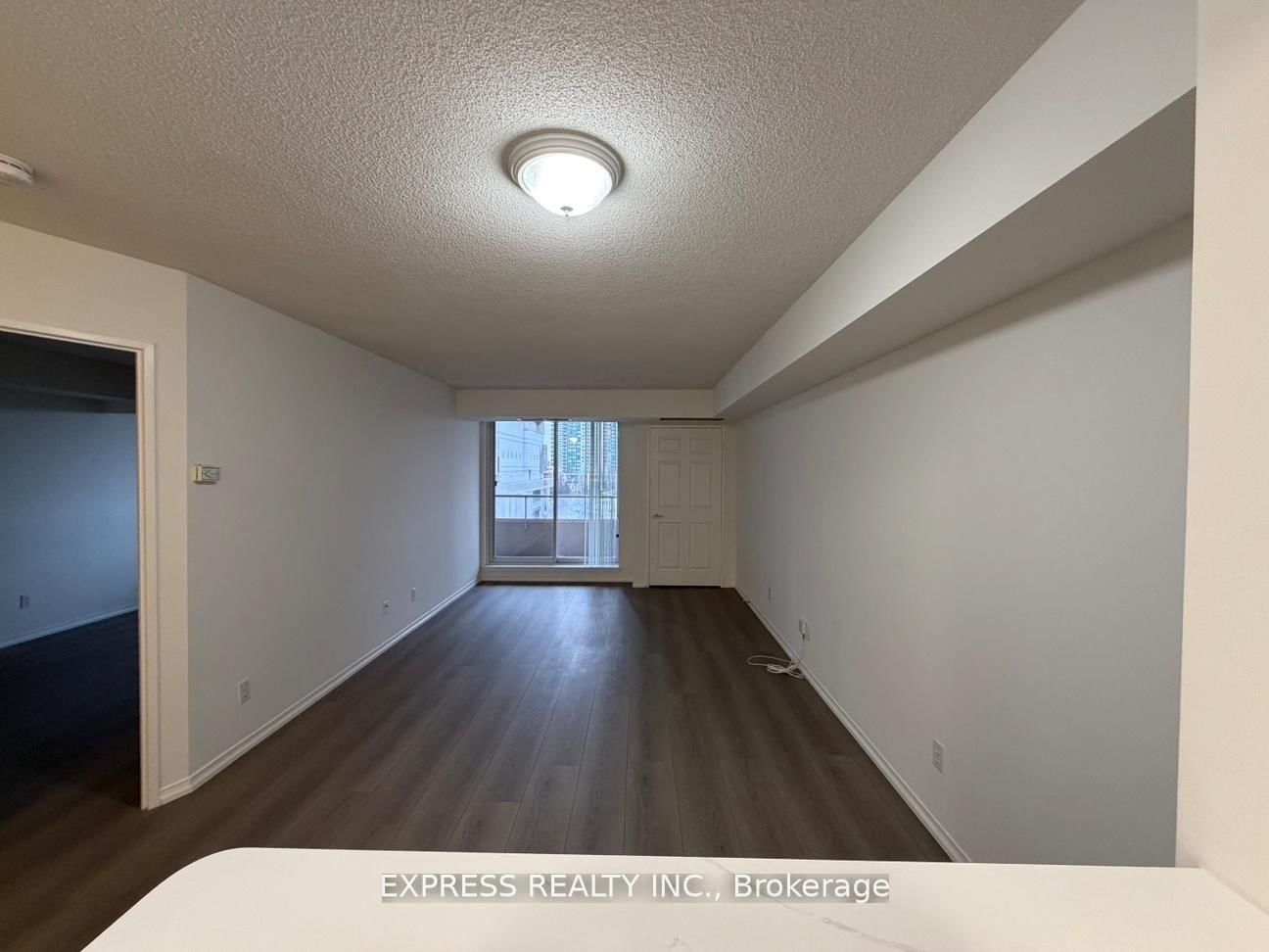 18 Hillcrest Avenue, Unit 601 - Photo 4