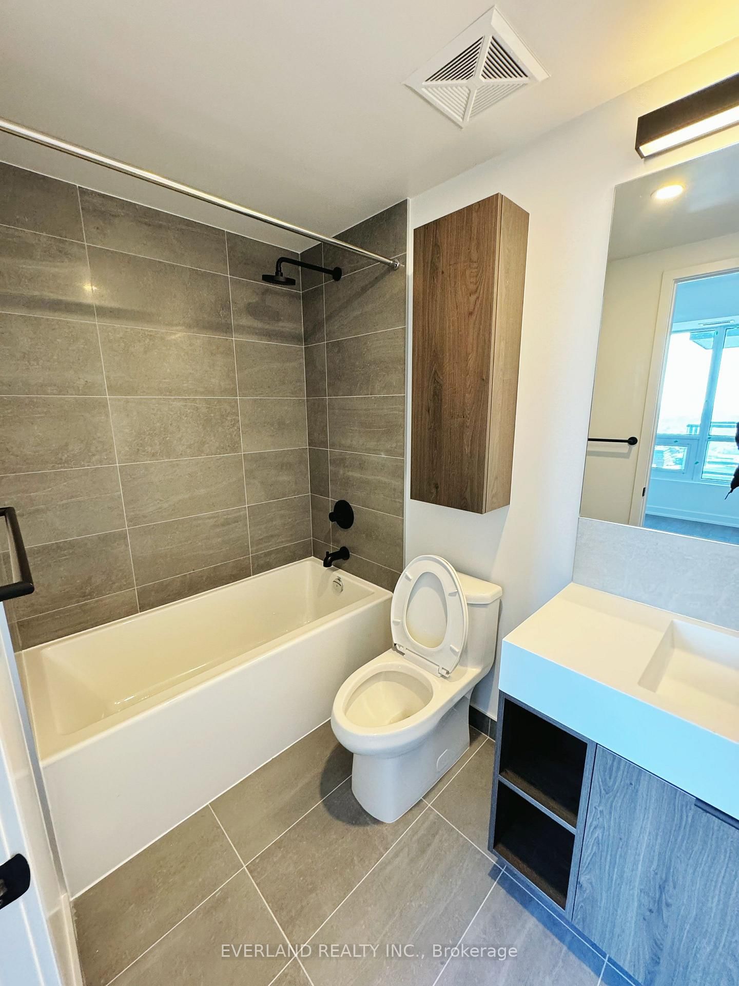 108 Peter Street, Unit 4211 - Photo 4