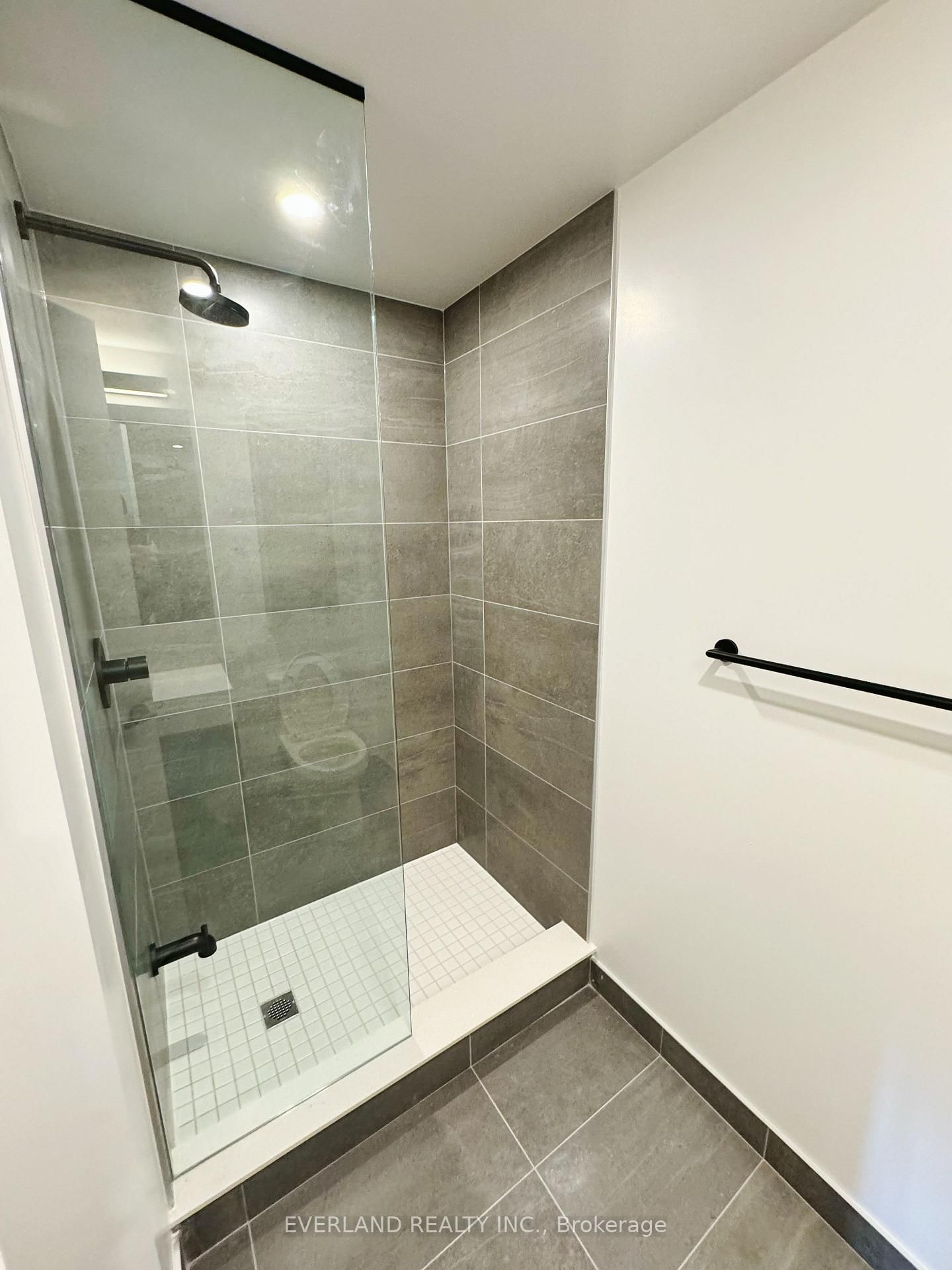 108 Peter Street, Unit 4211 - Photo 7