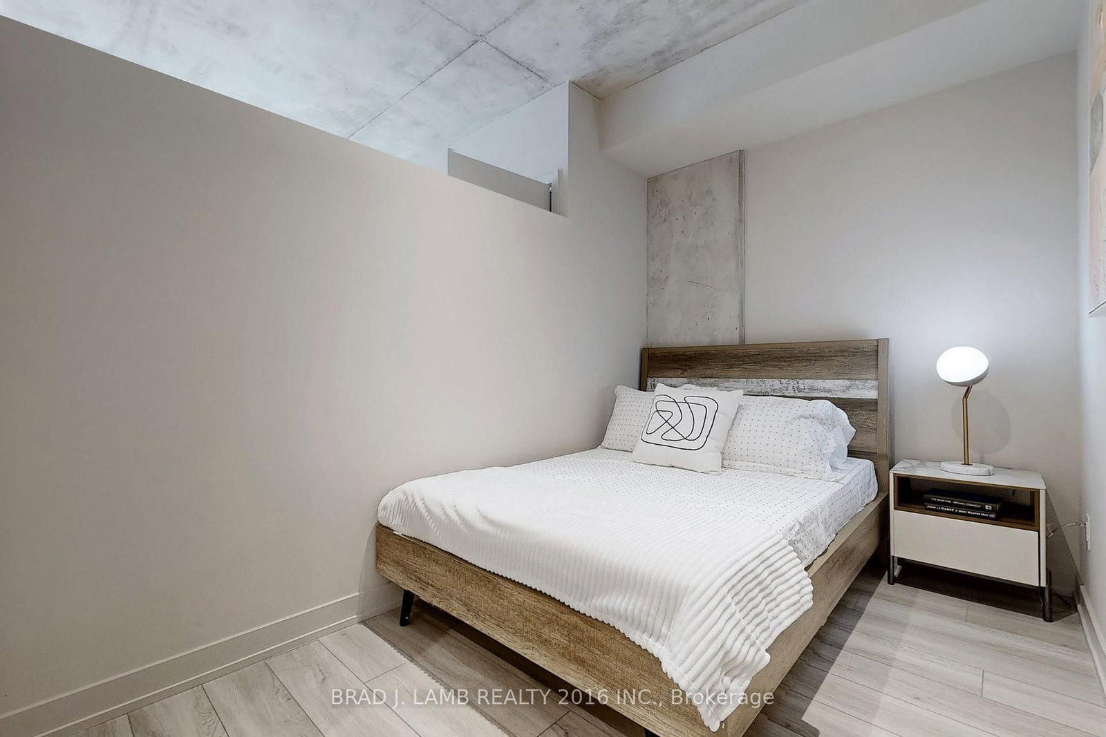 458 Richmond Street W, Unit 202 - Photo 11