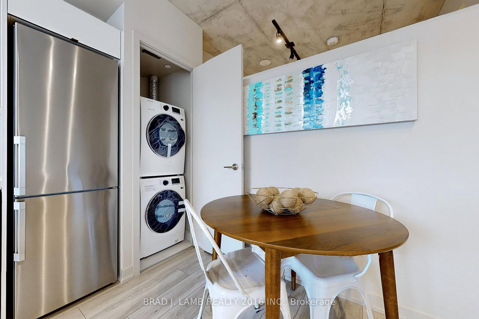 458 Richmond Street W, Unit 202 - Photo 6