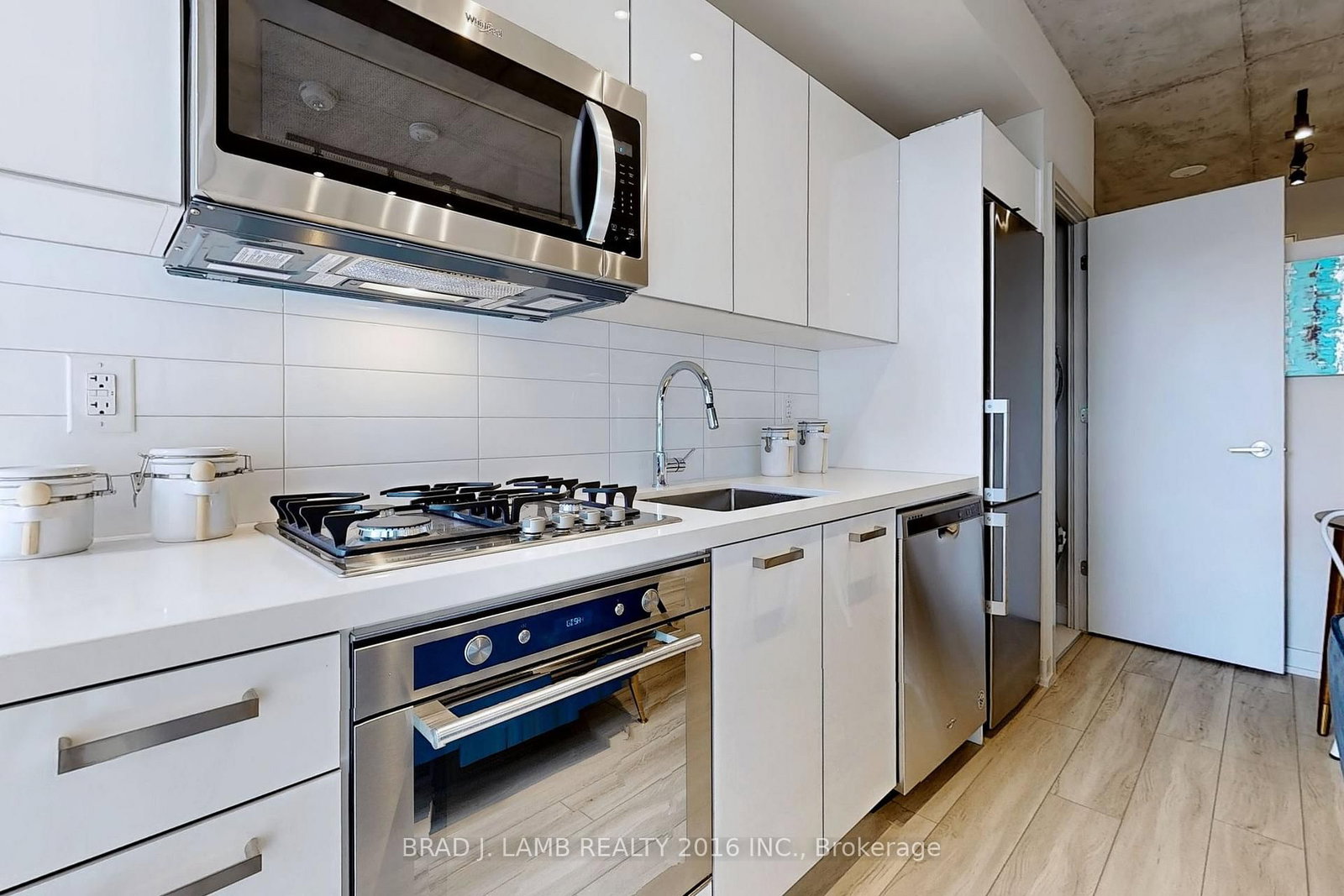 458 Richmond Street W, Unit 202 - Photo 9