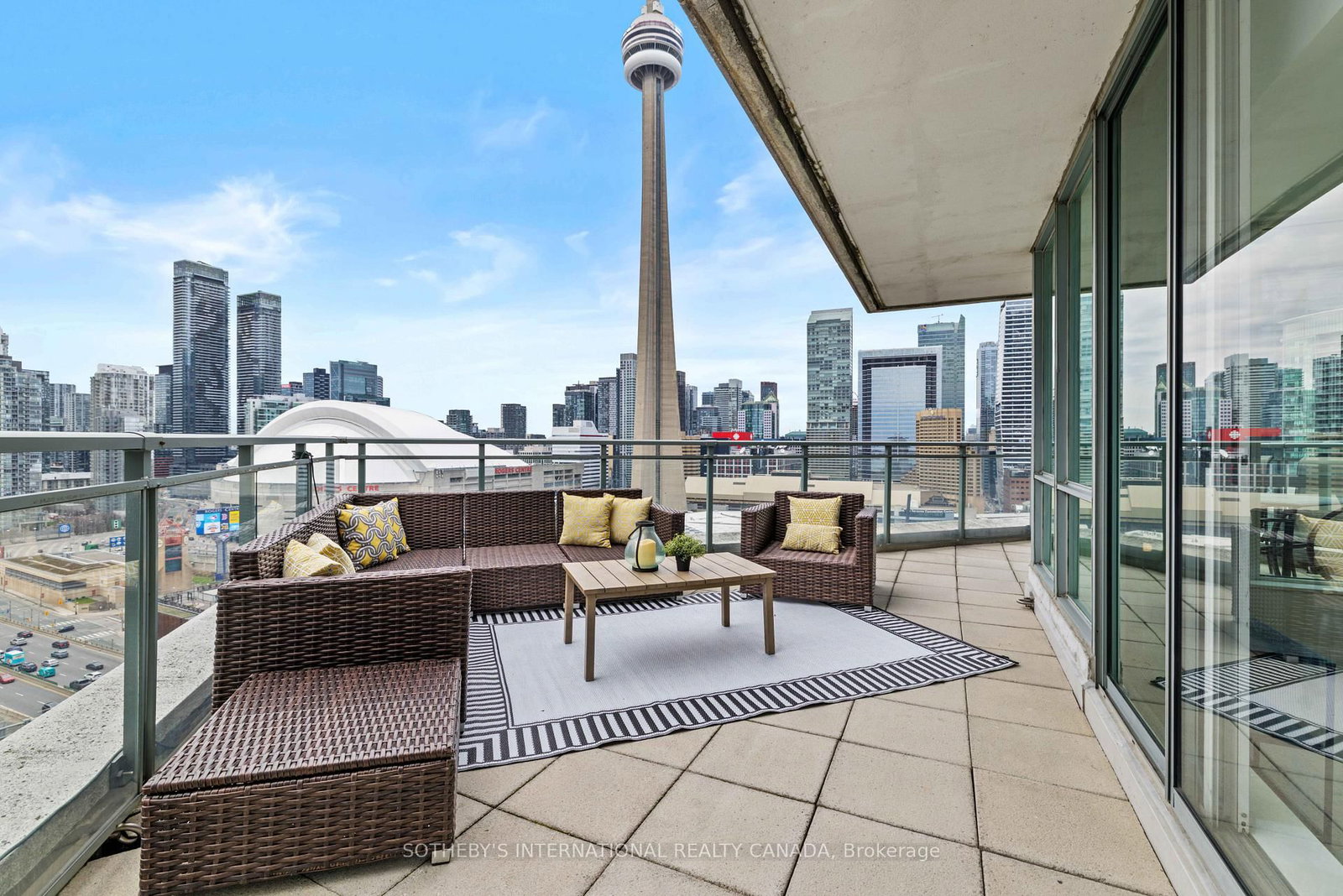 228 Queens Quay W, Unit 2608 - Photo 21