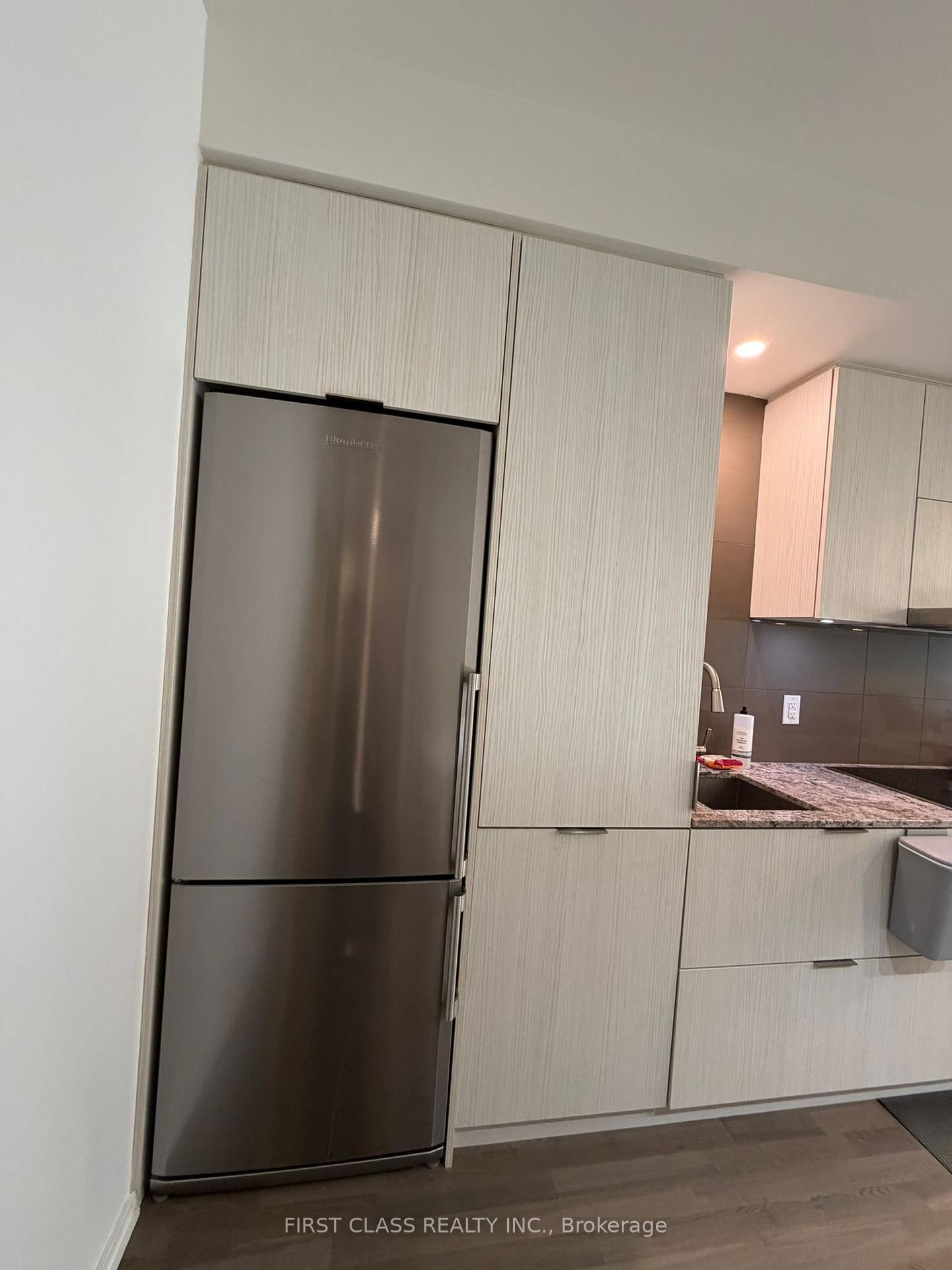 1 Bloor Street, Unit 317 - Photo 15
