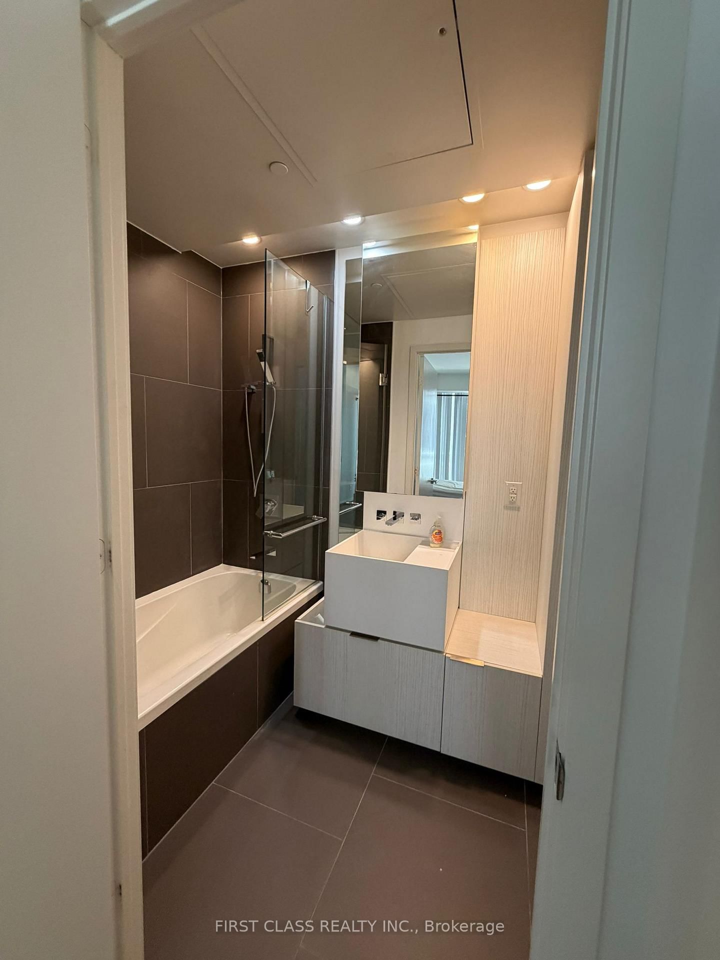1 Bloor Street, Unit 317 - Photo 37
