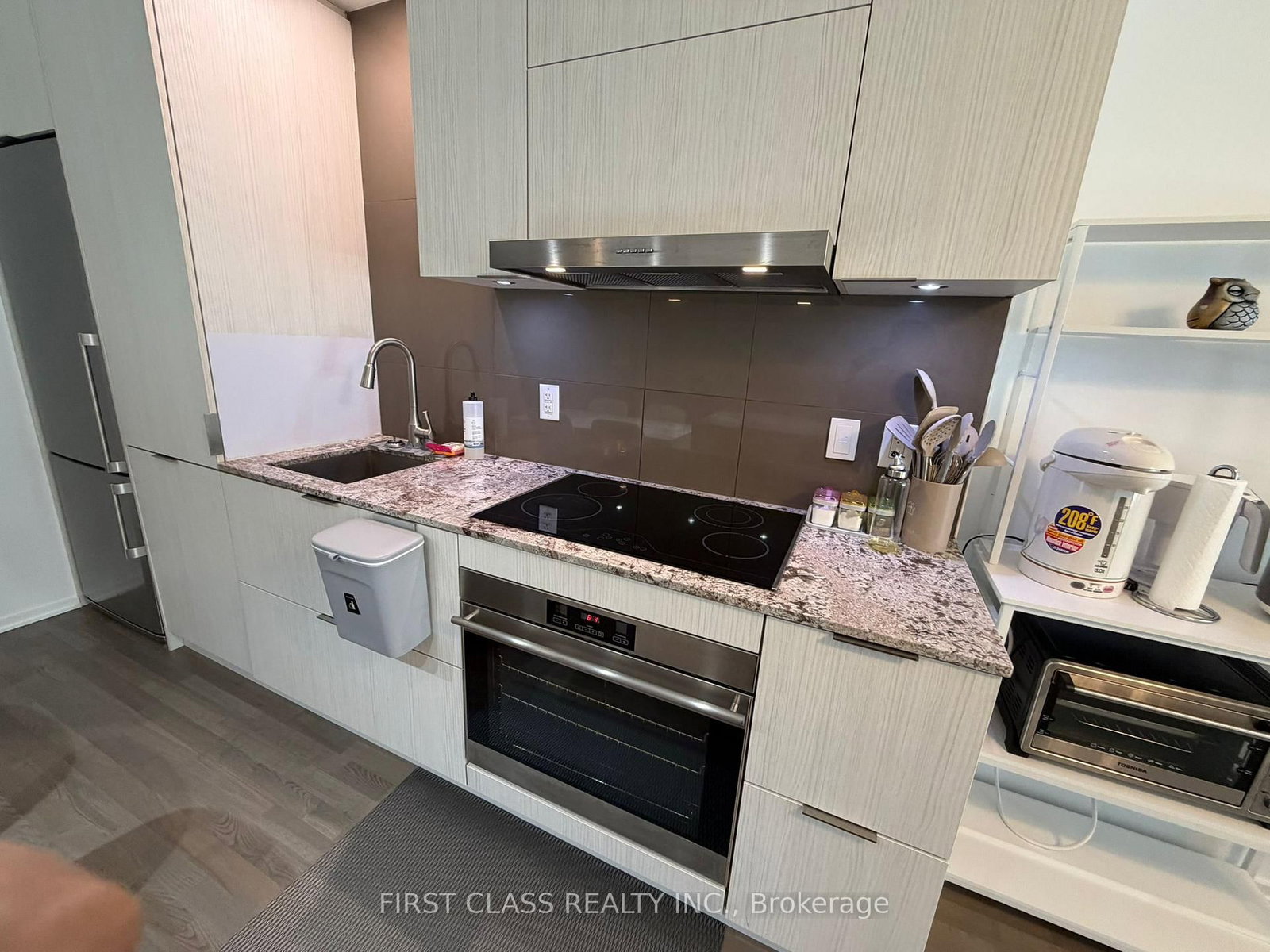 1 Bloor Street, Unit 317 - Photo 9