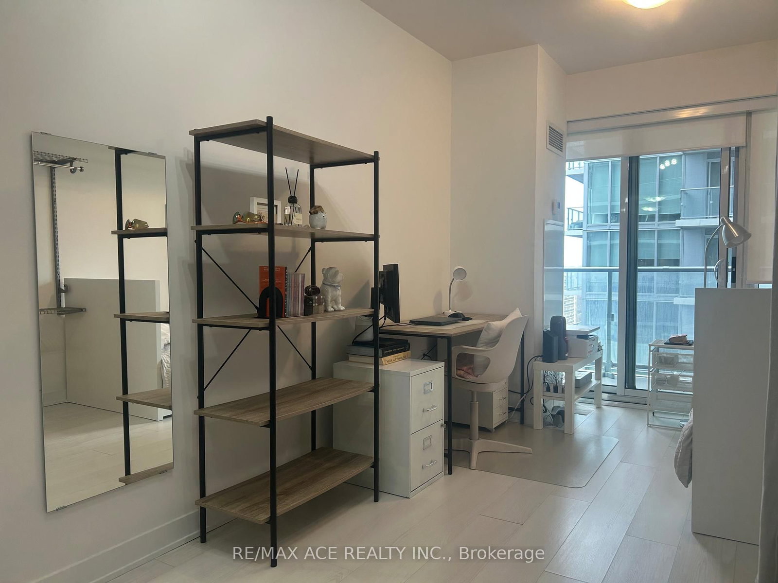 2314-195 Redpath Avenue, Toronto, ON, photo 4