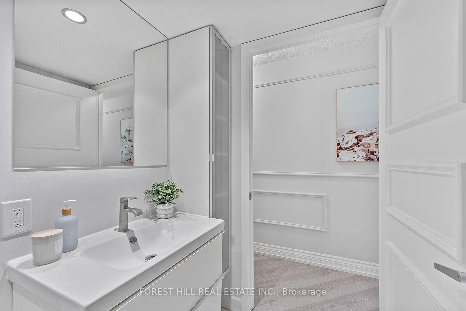 8 York Street, Unit 911 - Photo 33