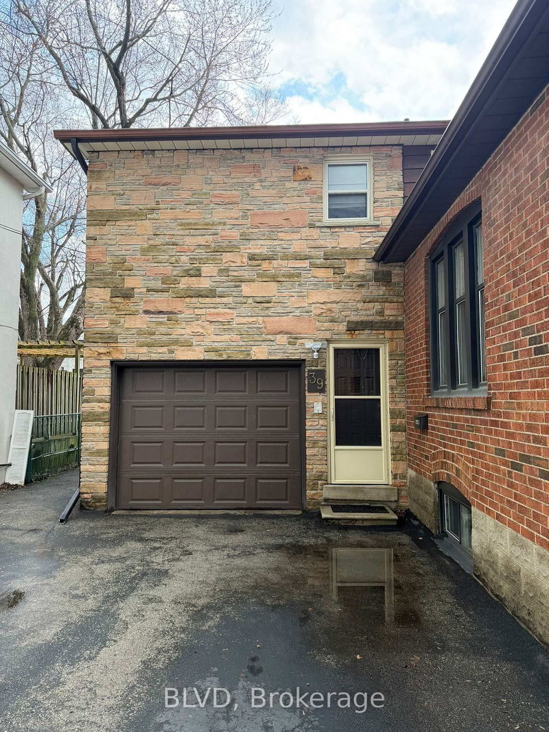 home for lease on Bsmnt-39 Johnston Avenue