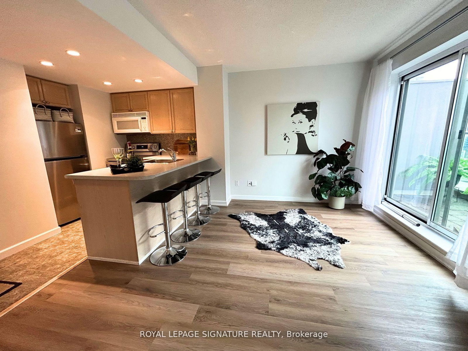 8 Park Road, Unit 1502