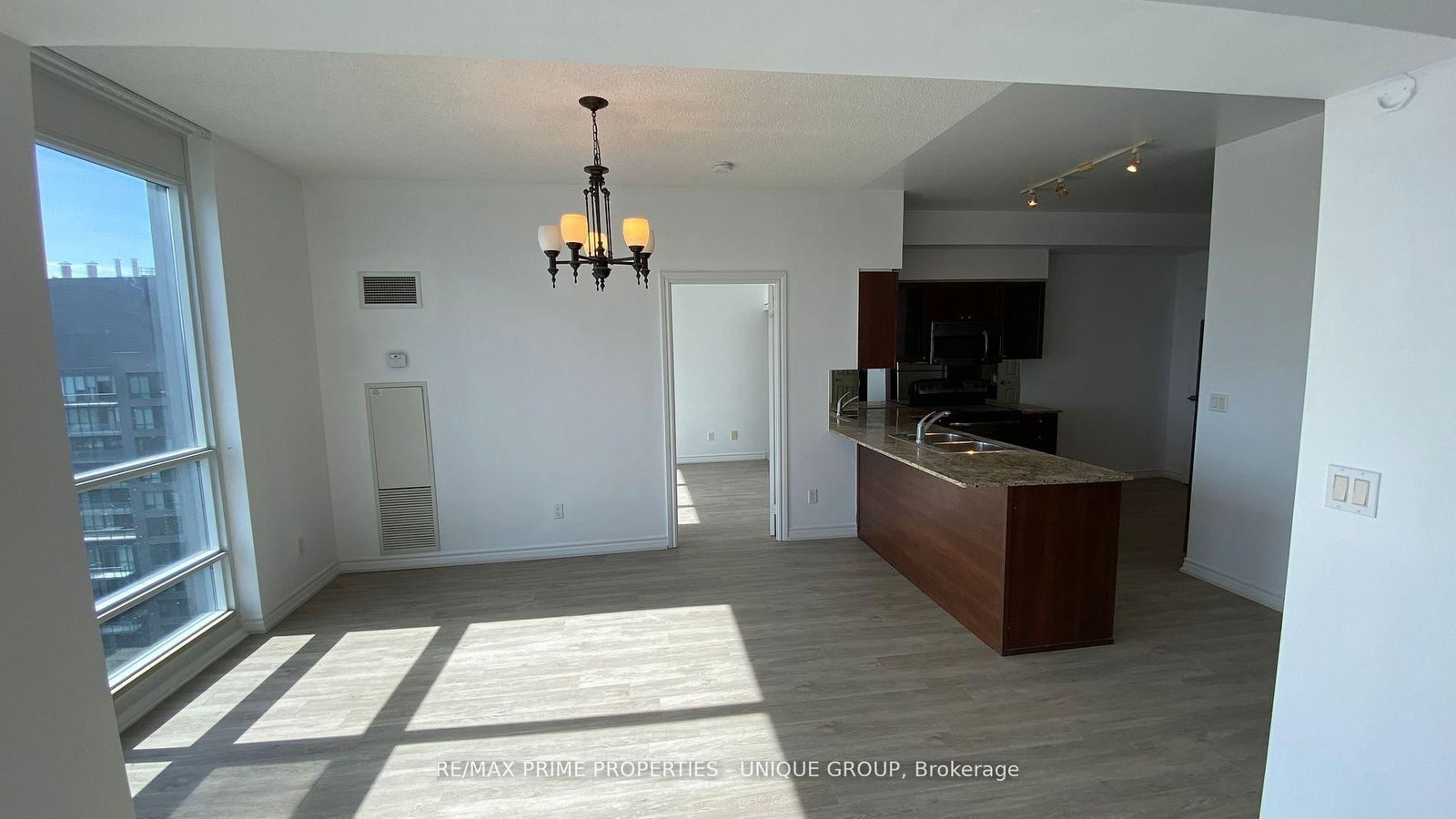 761 Bay Street, Unit 3710 - Photo 11