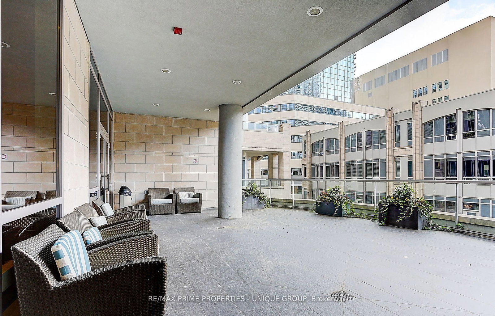 761 Bay Street, Unit 3710 - Photo 32