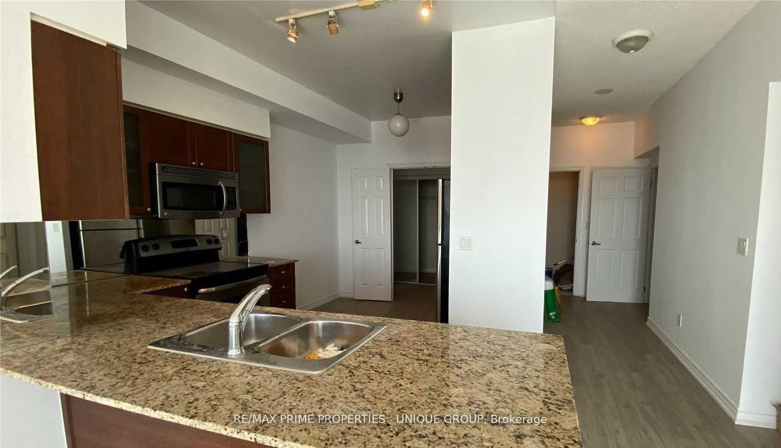 761 Bay Street, Unit 3710 - Photo 8