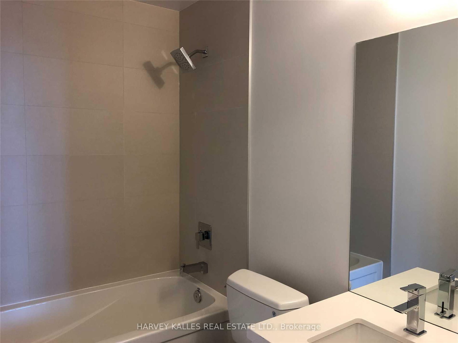 8 Eglinton Avenue E, Unit 5601 - Photo 16