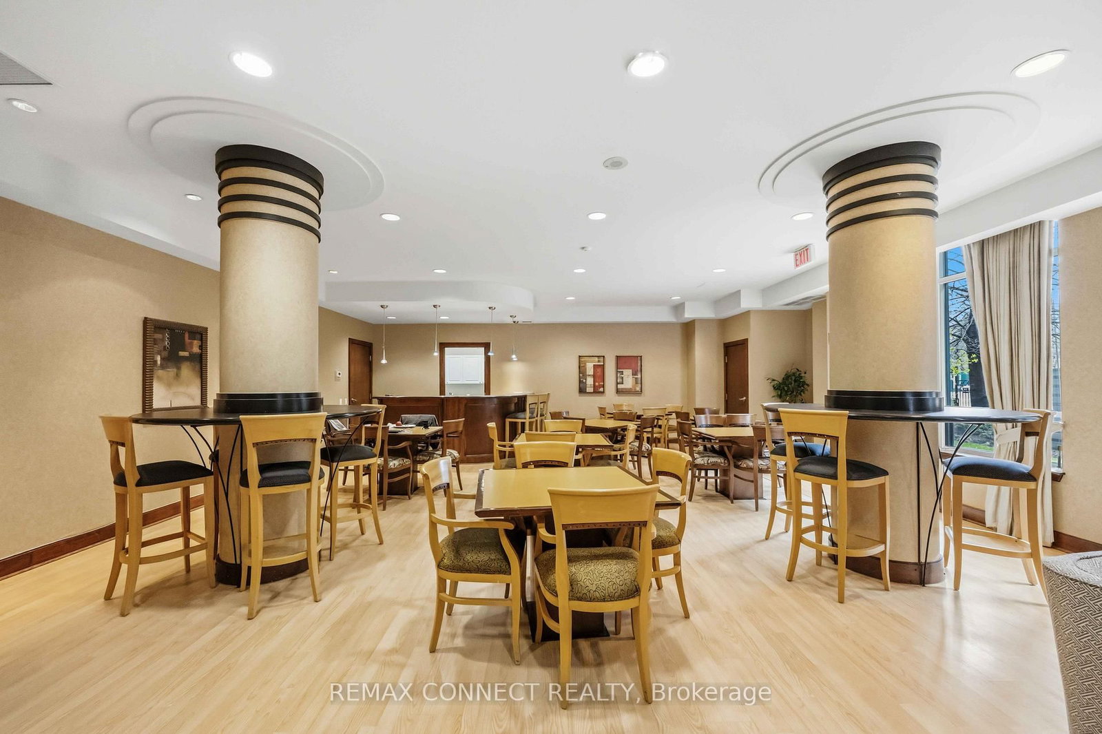 35 Finch Avenue E, Unit 2010 - Photo 38