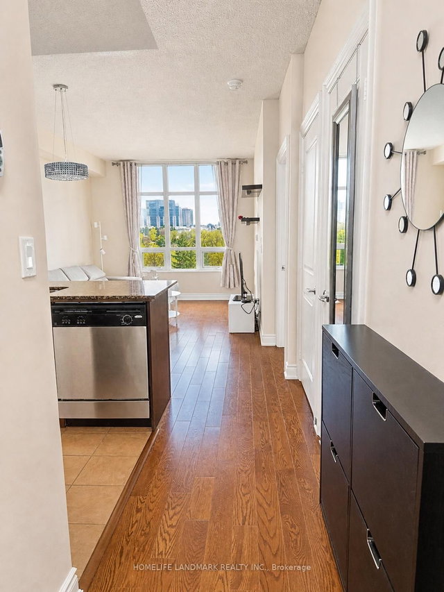 617 - 10 Bloorview Place