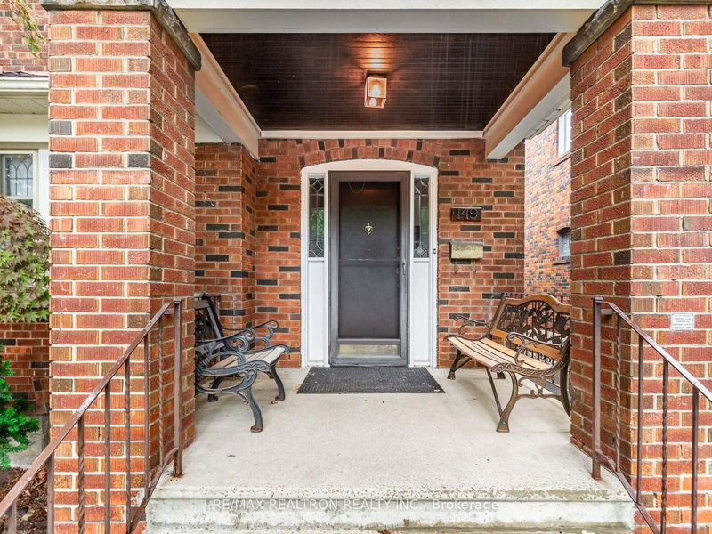 149 Eastbourne Ave, Toronto, M5P 2G5 | Image 2