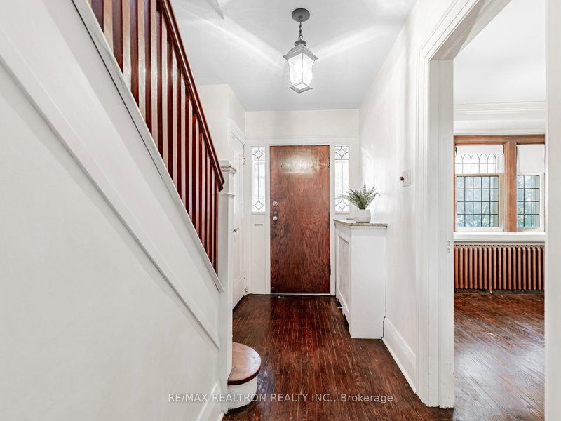 149 Eastbourne Ave, Toronto, M5P 2G5 | Image 3