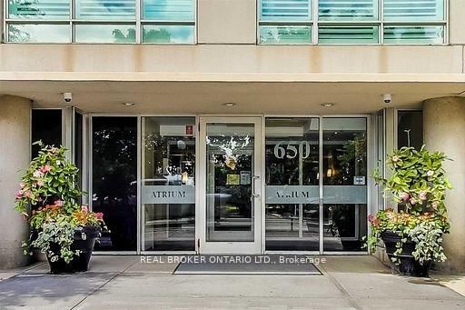 1819 - 650 Queens Quay W