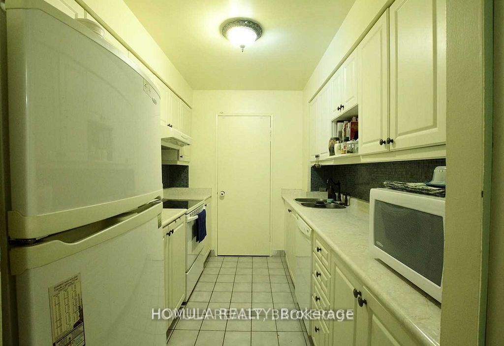250 Jarvis Street, Unit 303