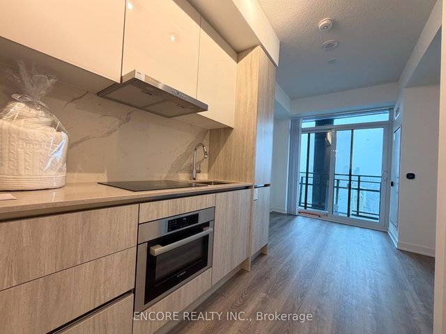 4002 - 180 Front Street E
