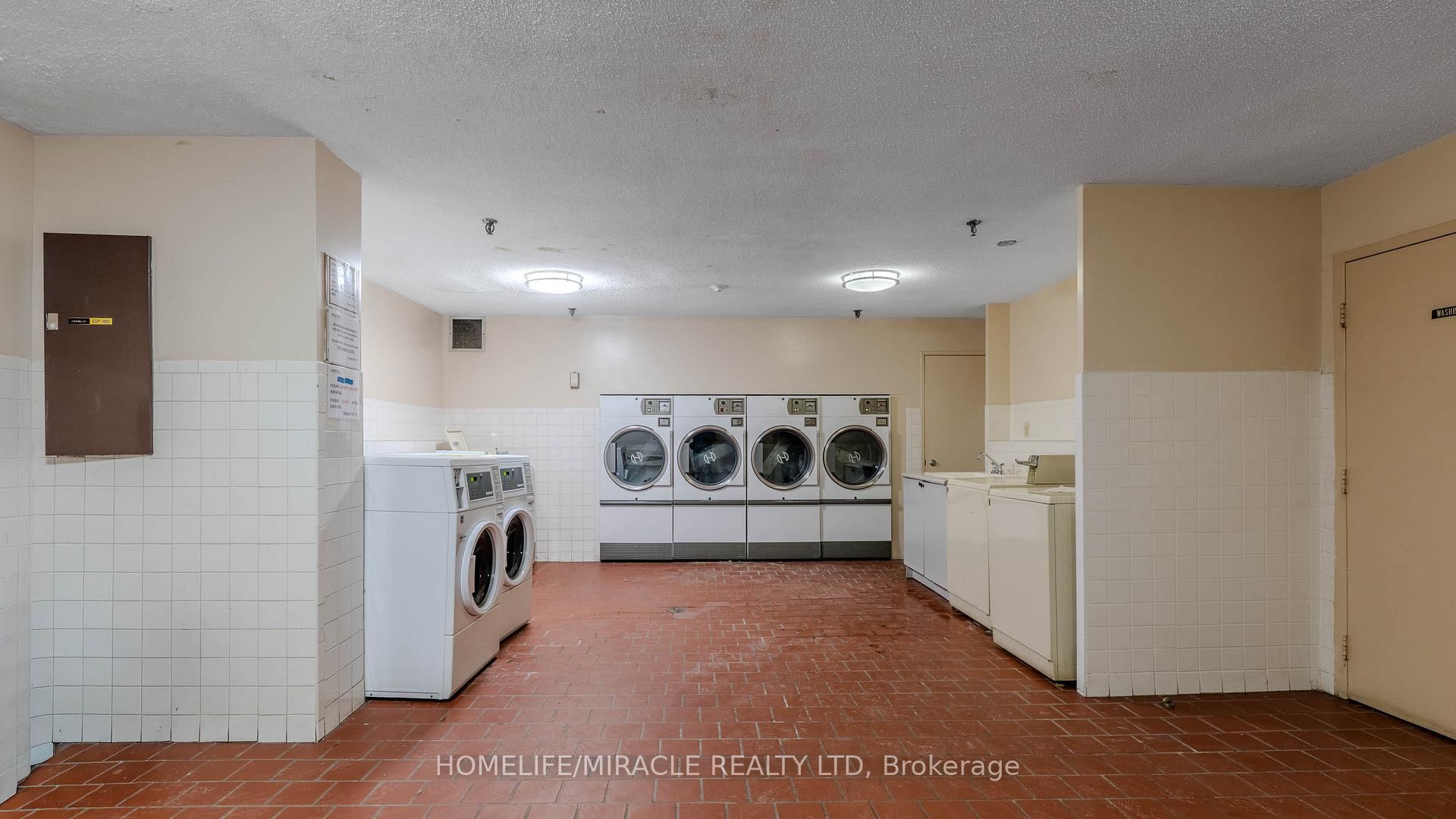 177 Linus Road, Unit 905