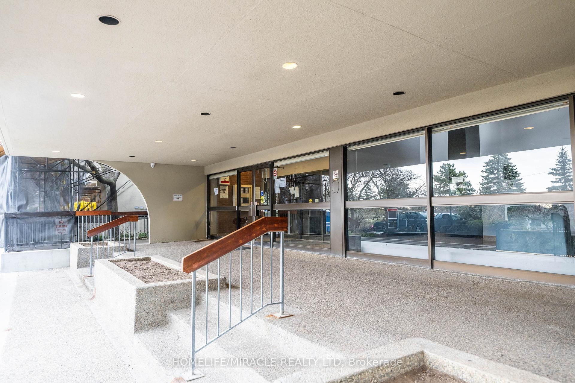 177 Linus Road, Unit 905
