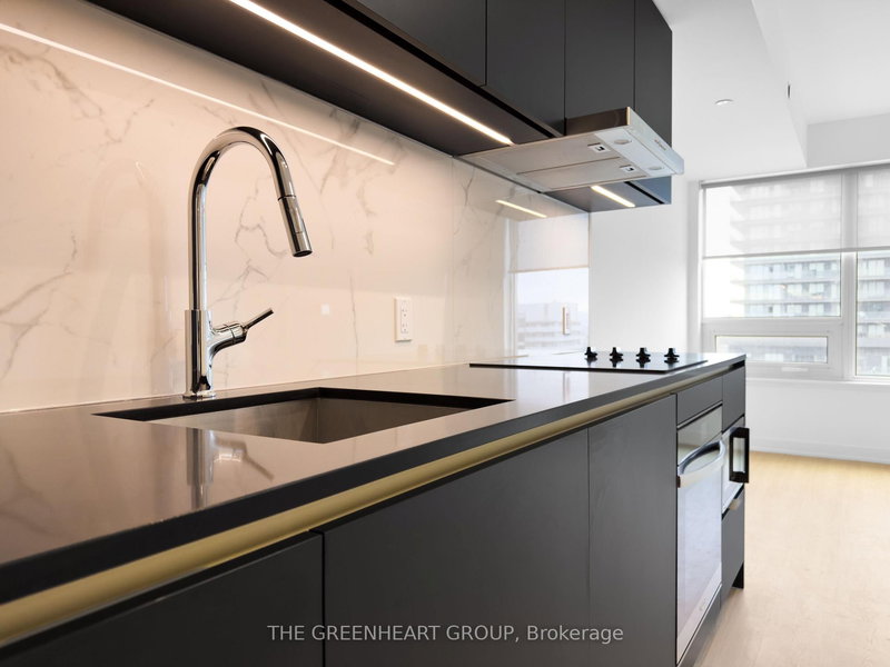 3802 - 8 Wellesley St W, Toronto, M4Y 0J5 | Image 2