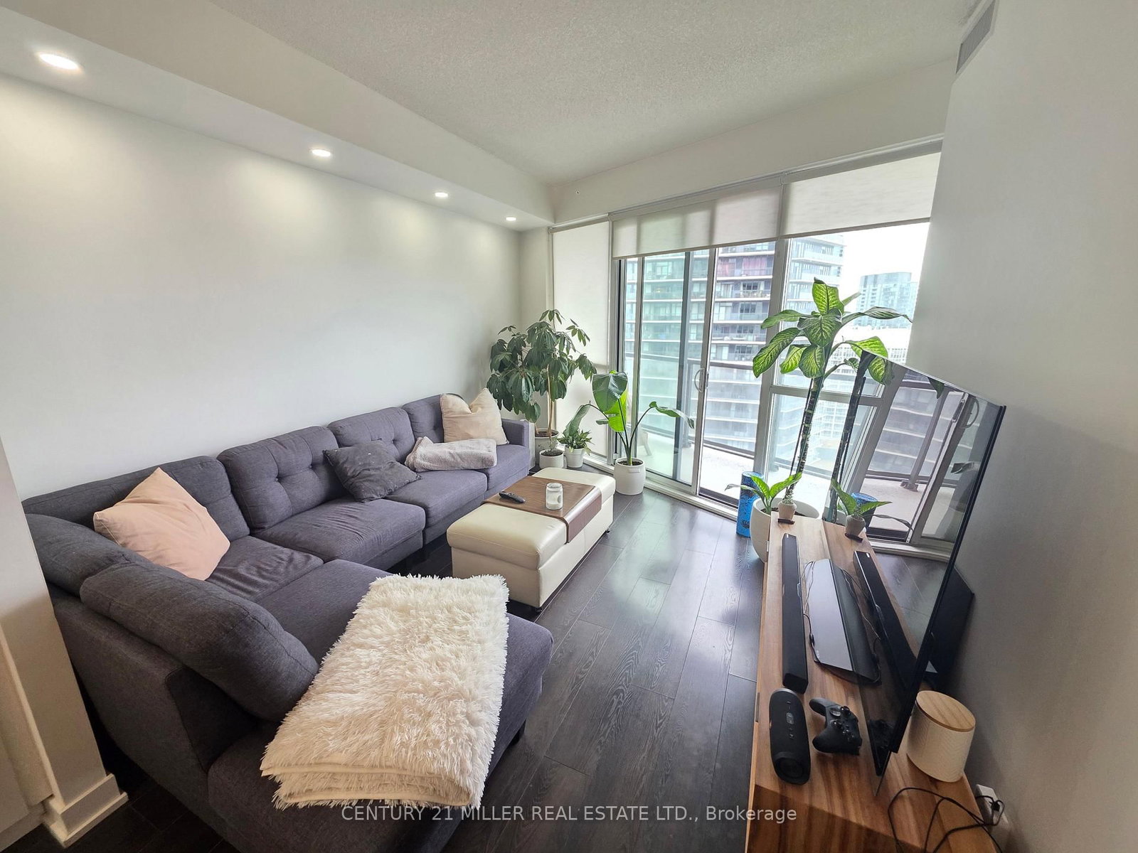 20 Bruyeres Mews, Unit 2213 - Photo 12