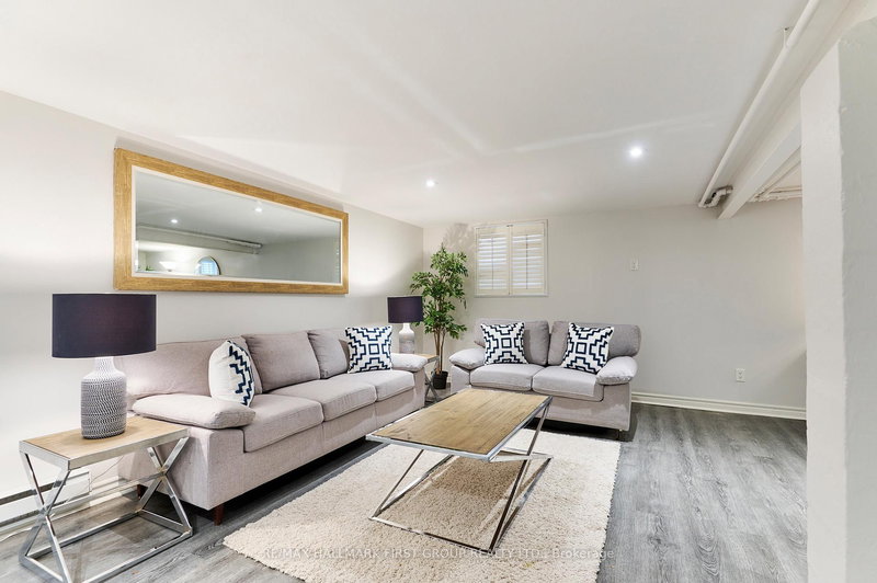 Lower - 207 Bayview Heights Dr, Toronto, M4G 2Z4 | Image 2