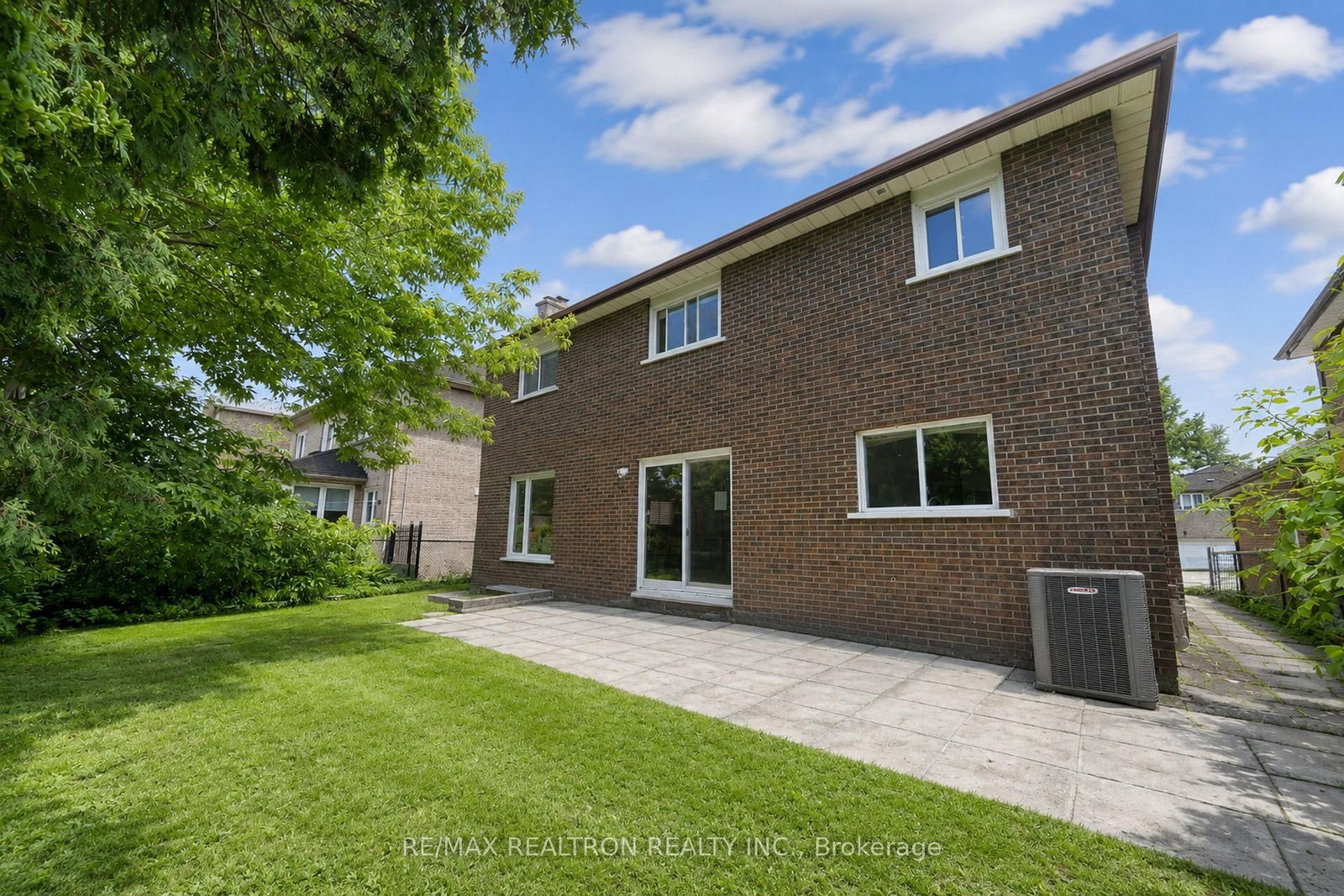 90 Holmes Avenue • Toronto, ON photo 45