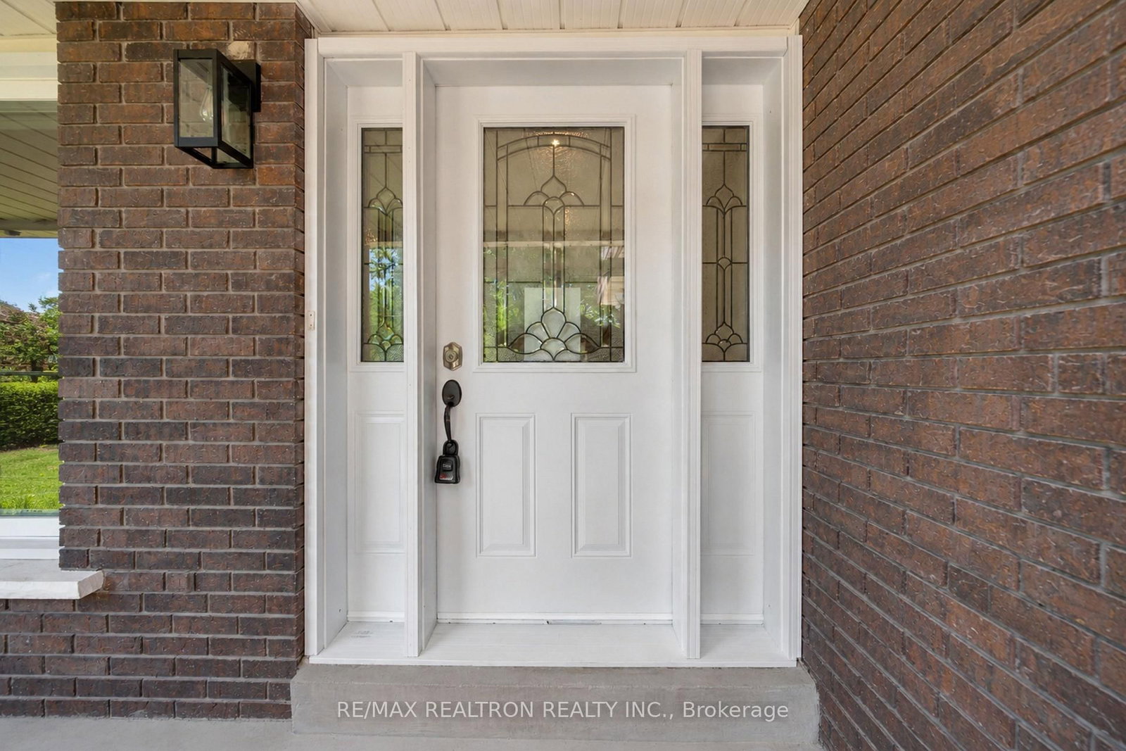90 Holmes Avenue • Toronto, ON photo 5