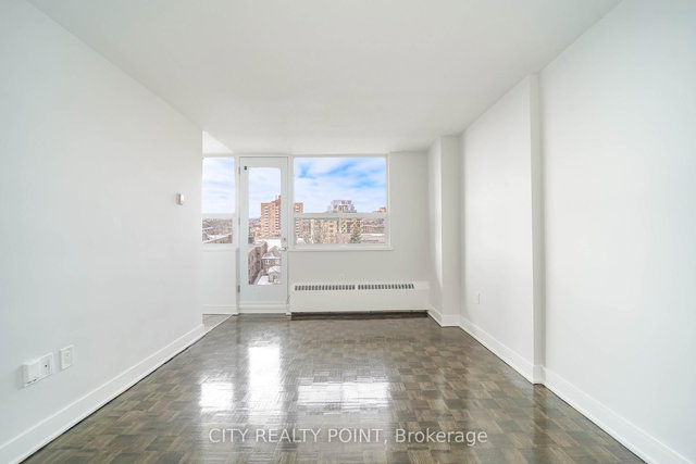 301 - 1500 Bathurst Street