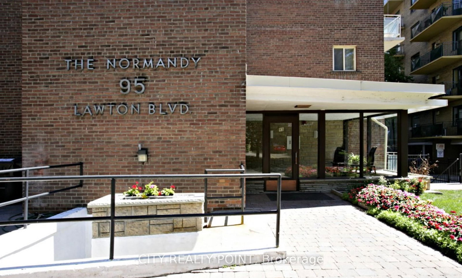 95 Lawton Boulevard, Unit 405 - Photo 8