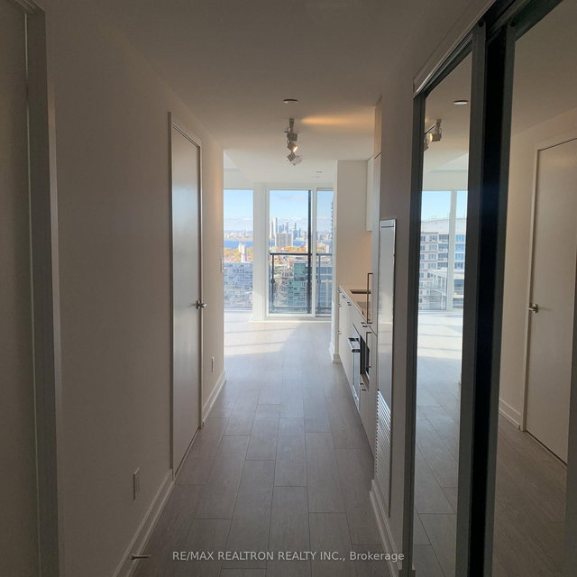 2707 - 19 Western Battery Road
