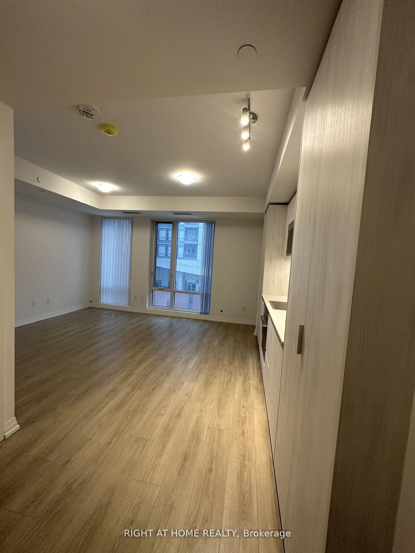 8 Widmer Street, Unit 906 - Photo 7