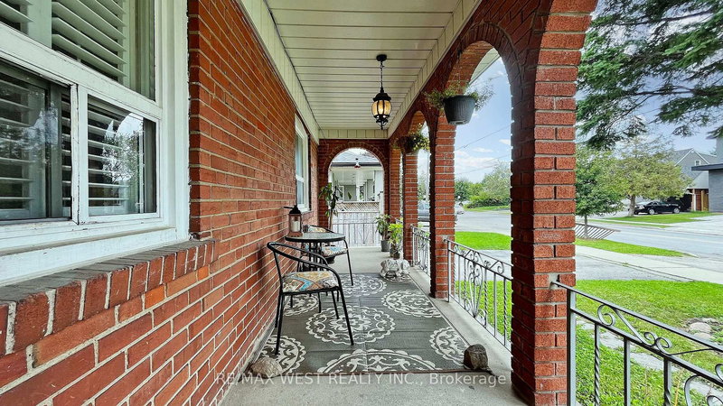 Main Floor - 139 Ranee Ave, Toronto, M6A 1N3 | Image 3