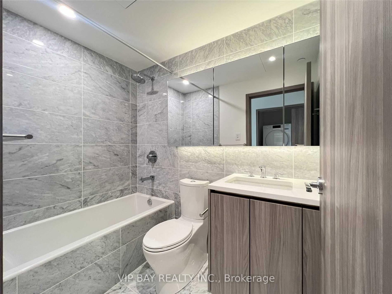 95 Mcmahon Drive, Unit 710 - Photo 11