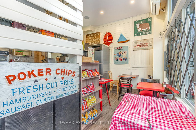72-74 Lippincott St, Toronto, M5S 2P1 | Image 2