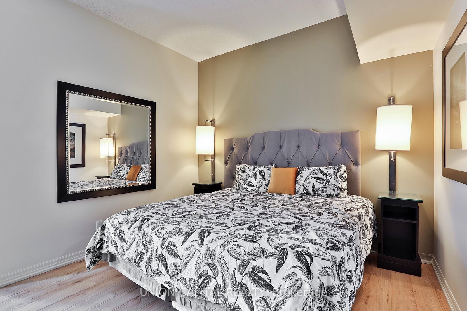 1 King Street W, Unit 3502 - Photo 2