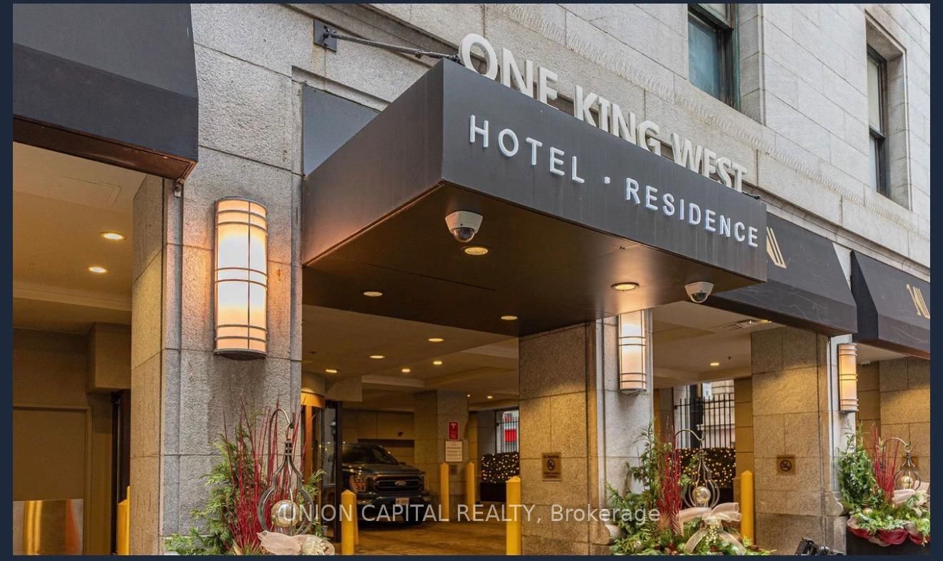 1 King Street W, Unit 3502 - Photo 21