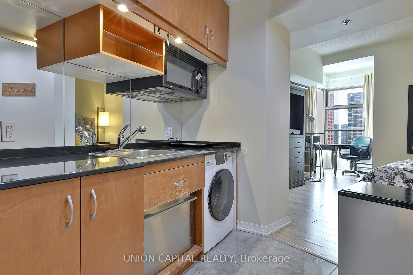 1 King Street W, Unit 3502 - Photo 5