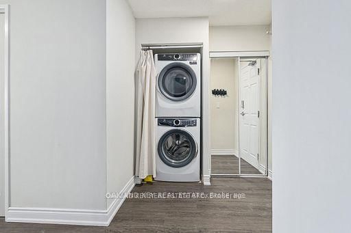 613 - 245 Davisville Avenue