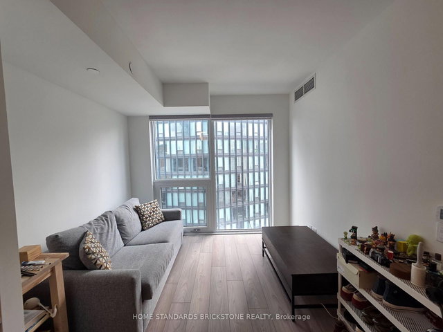 1705 - 82 Dalhousie Street