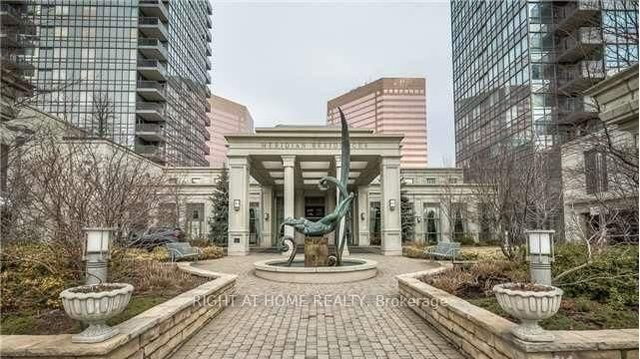 1322 - 25 Greenview Avenue