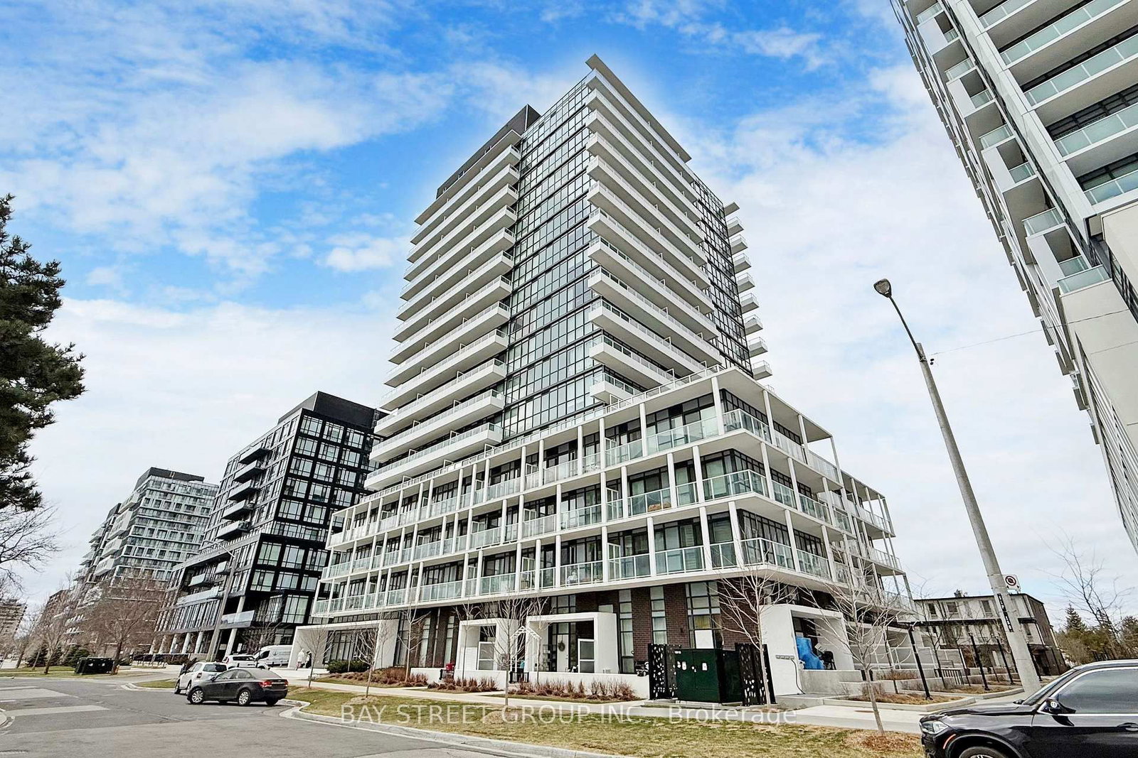 180 Fairview Mall Drive, Unit 503 - Photo 2