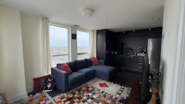 1527 - 120 Harrison Garden Boulevard